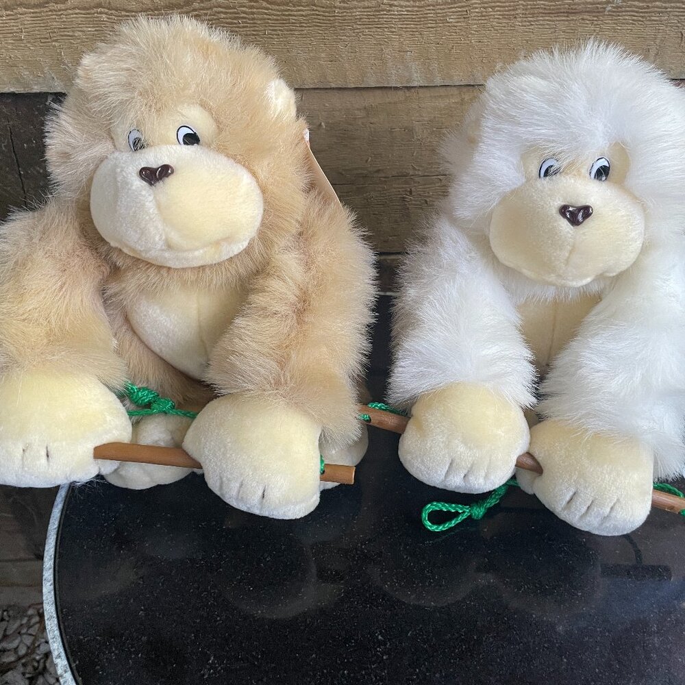Lot of 2 Gorilla Circus Circus Zoo Plush Animal Hanging Albino Monkey New Tags